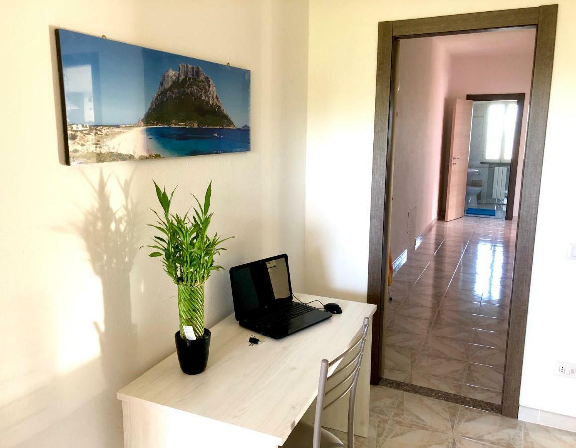 Casa Dolce Hibiscus Apartment Olbia Bagian luar foto