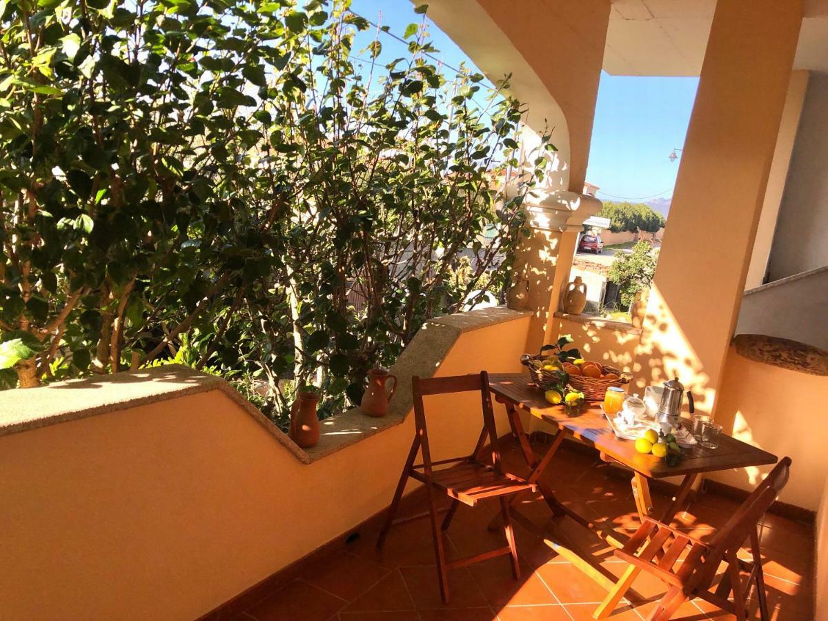 Casa Dolce Hibiscus Apartment Olbia Bagian luar foto