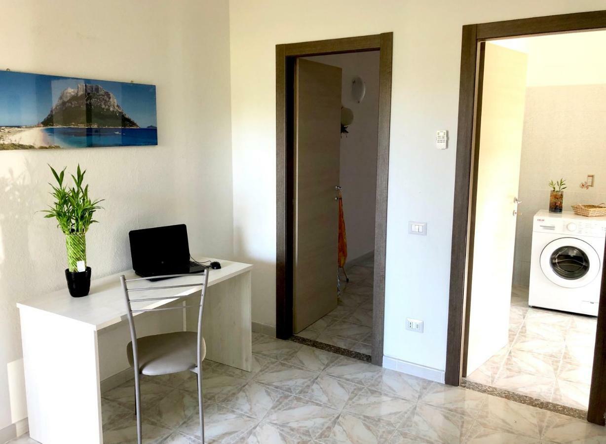 Casa Dolce Hibiscus Apartment Olbia Bagian luar foto